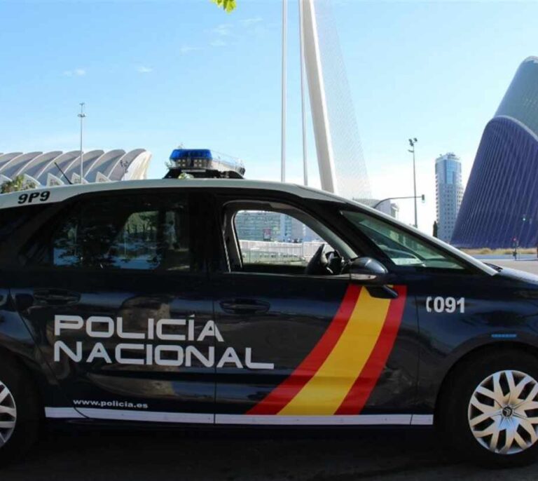 Cuatro menores de edad agreden a un hombre en Valencia para robarle 40 euros