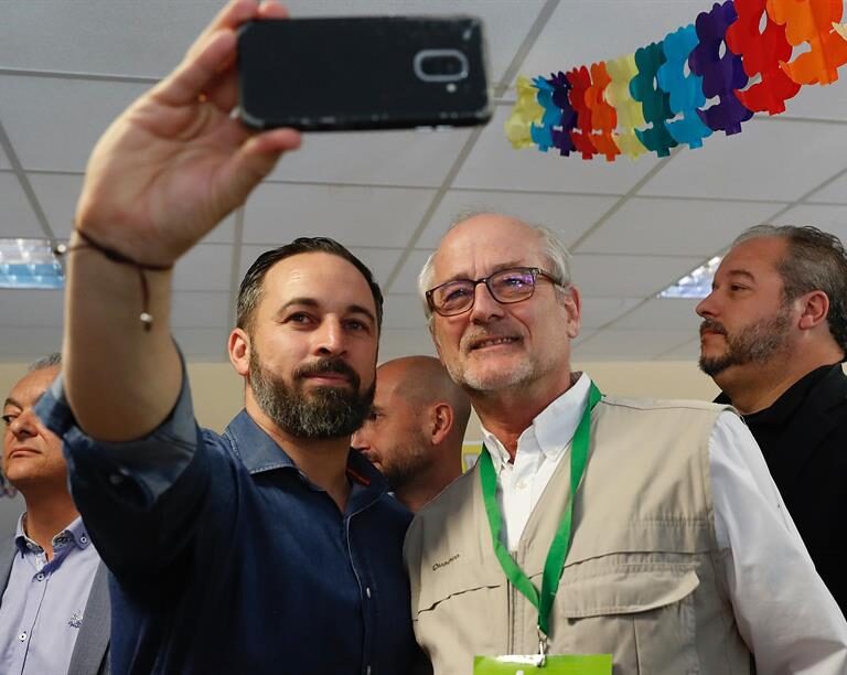 Los votantes de Vox son los más entusiastas de la fórmula de Casado "España suma"