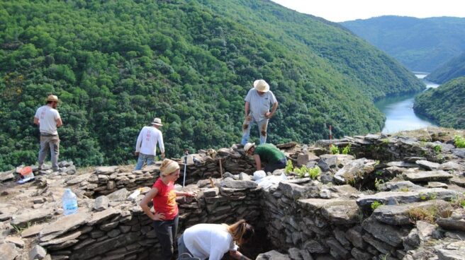 Hallan posibles restos prehistóricos humanos en la Ribeira Sacra, en Lugo