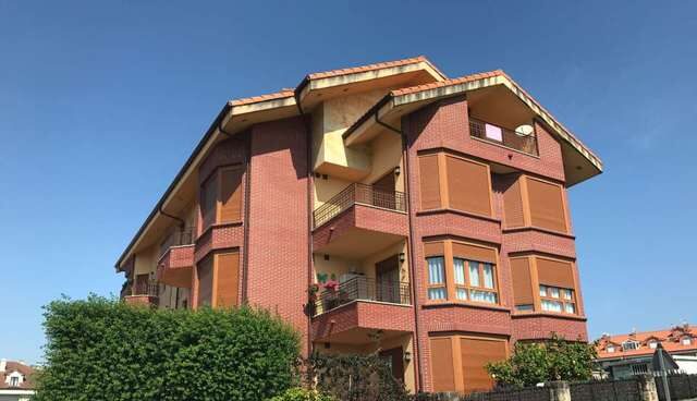 meruelo_casaktua Casaktua vende 1.500 viviendas cerca de la playa a 200 euros al mes.
