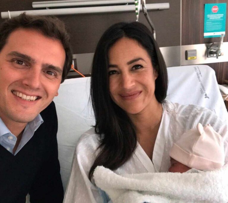 Begoña Villacís, ingresada por un cólico nefrítico tras el nacimiento de su hija