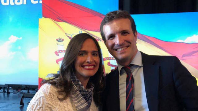 La diputada Belén Hoyo, cuyo nombre suena para la portavocía del Congreso, junto a Pablo Casado