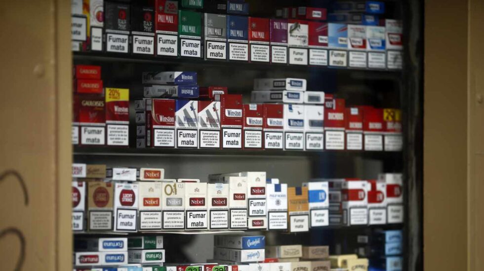 Los mercados se 'enganchan' al tabaco del futuro