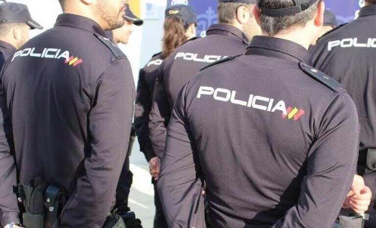 Arrestan en Madrid a un taxista acusado de estafar a 40 clientes tras robarles sus tarjetas
