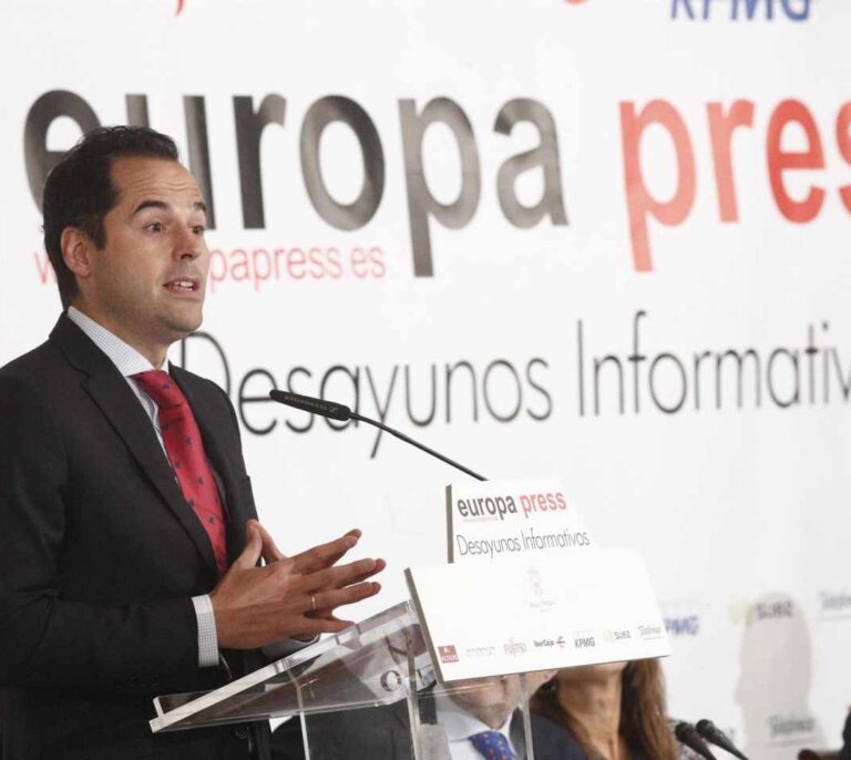Aguado promete abrir el Metro de Madrid las 24 horas los fines de semana
