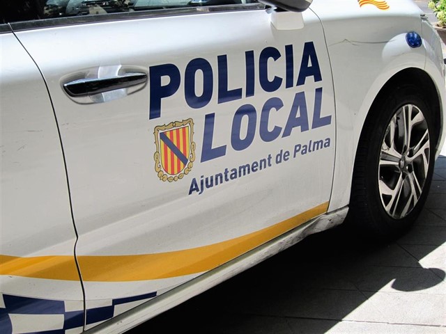 Vehículo de la Policía Local de Palma.