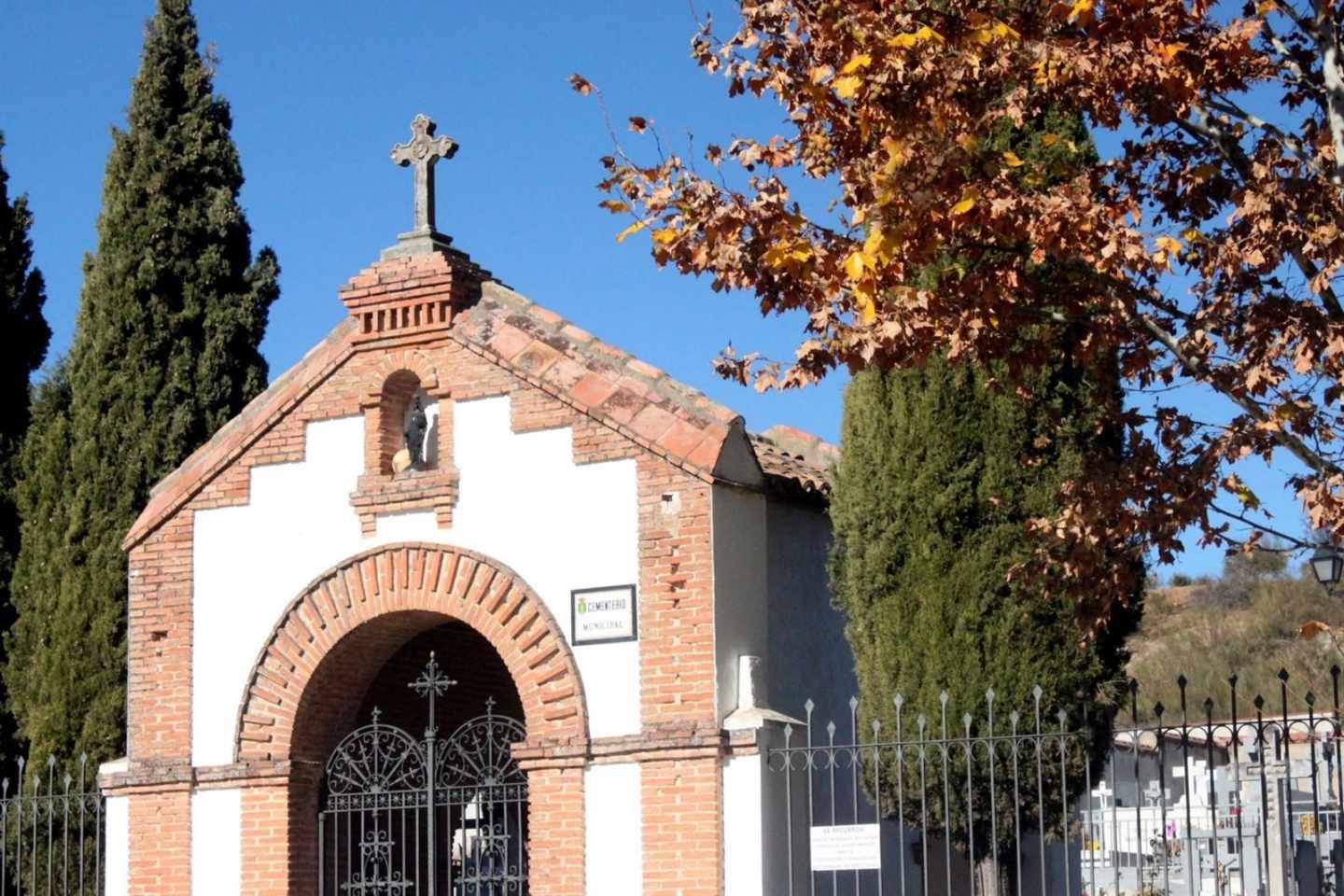 Cementerio municipal de Cabanillas del Campo (Guadalajara)