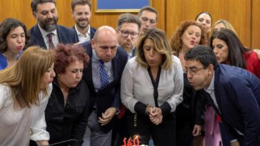 El PSOE llama "impresentable" a Podemos por votar junto a Vox el fin de los aforamientos en Andalucía