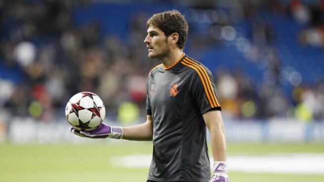 Iker Casillas, en el calentamiento de un partido de Champions League con el Real Madrid.