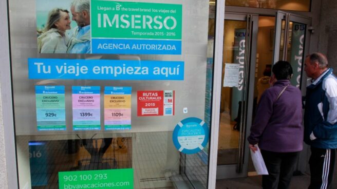 imserso ep2 Una agencia de viajes anunciando el programa de turismo social del Imserso.