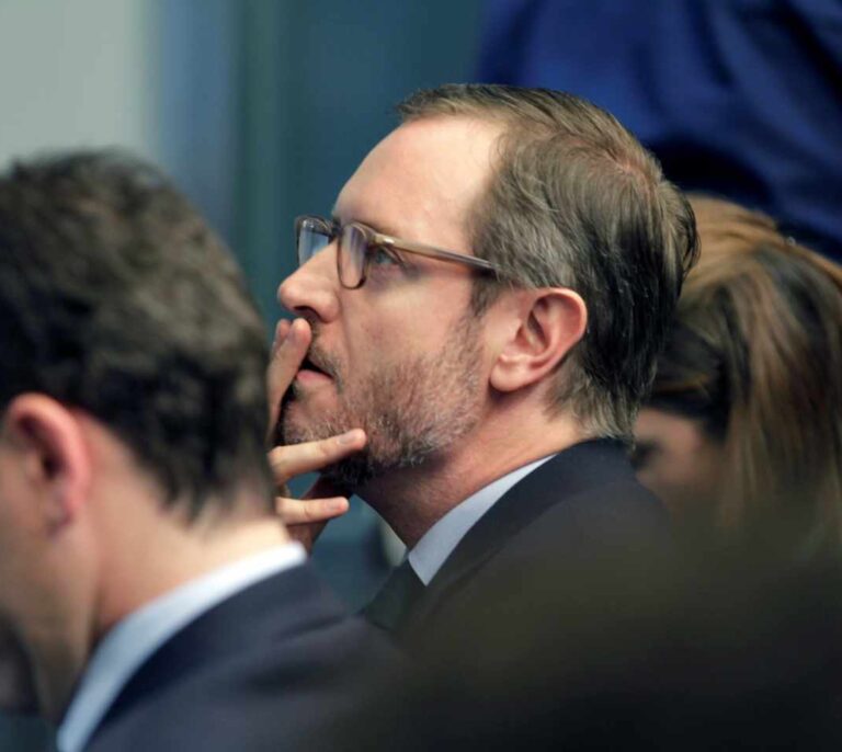 El PP sólo resistió bien en las comunidades donde no tiene nada que ganar el 26-M