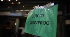 Deliveroo acusa a la Inspección de ceder a la presión mediática en el juicio de los 532 raiders