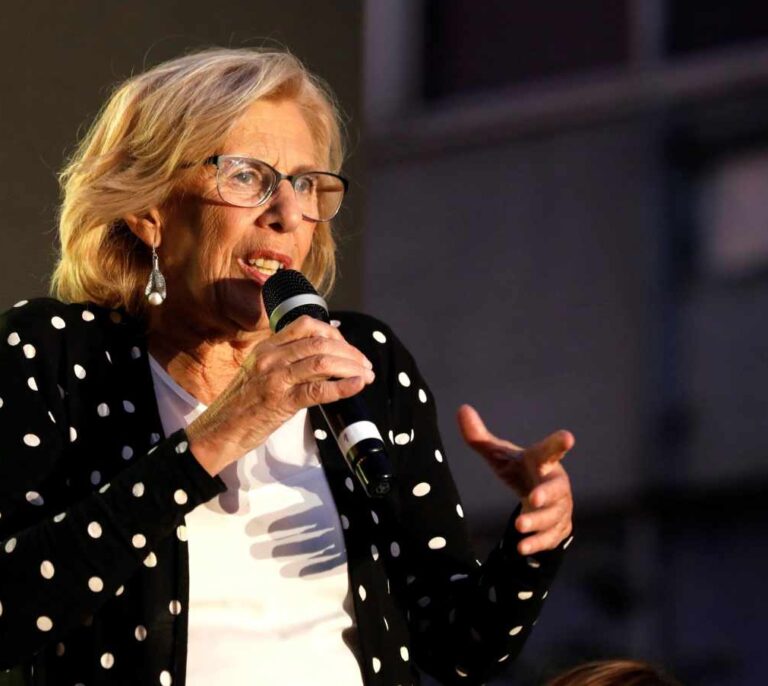 Carmena vuelve a la política con la plataforma 'Cuidar la democracia'