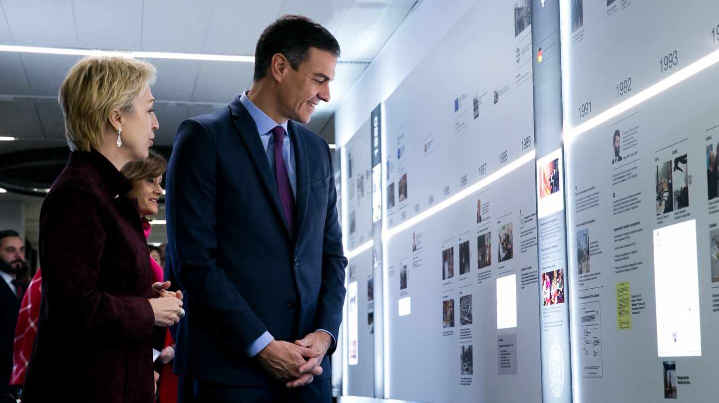 La comisaria Marcos y Pedro Sánchez, el pasado 18 de febrero en la inauguración del nuevo Centro de Mando y Seguridad (del Complejo de La Moncloa.