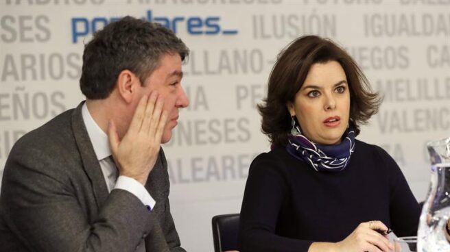 Álvaro Nadal y Soraya Sáenz de Santamaría