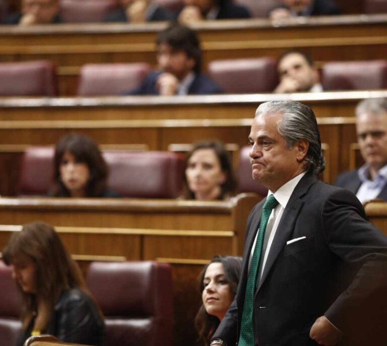 De Quinto define a Vox como "derecha fuerte" y dice que Cs no ha negociado con ellos
