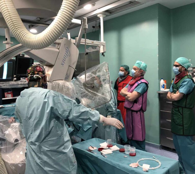 La 'lista de precios' hospitalaria: 986 euros por noche, 2.700 el parto, 174 ir a urgencias...
