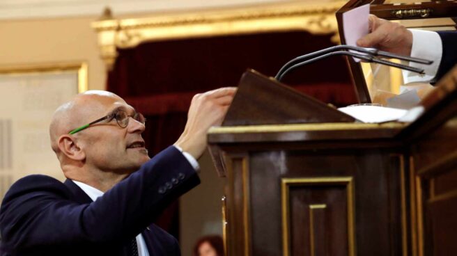 Raúl Romeva, en el momento de votar en el Senado. Raúl Romeva, en el momento de votar en el Senado.