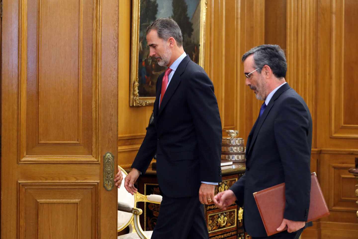 Felipe VI y Manuel Cruz.