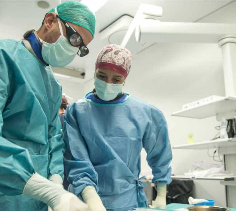 Extraen por la nariz un tumor cerebral a una niña de 4 años