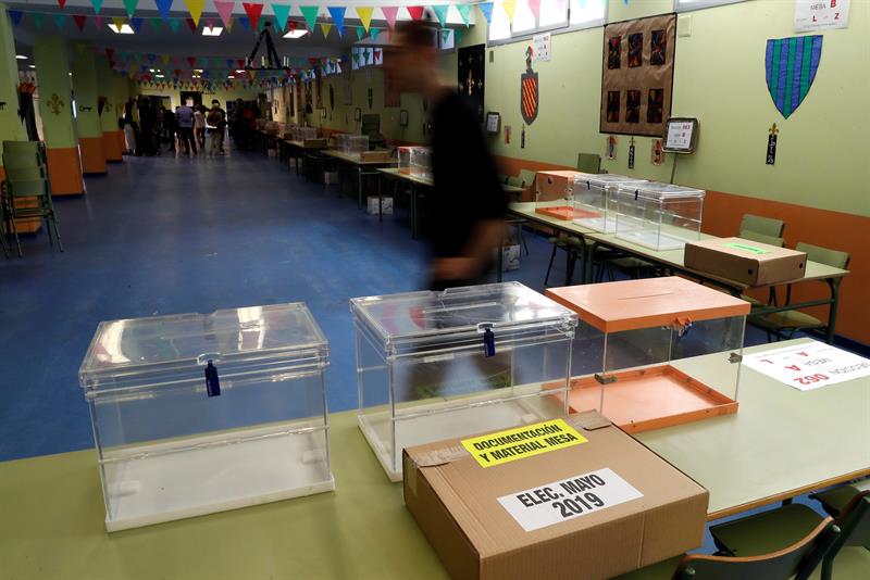 Urnas colocadas en un colegio electoral el pasado domingo.