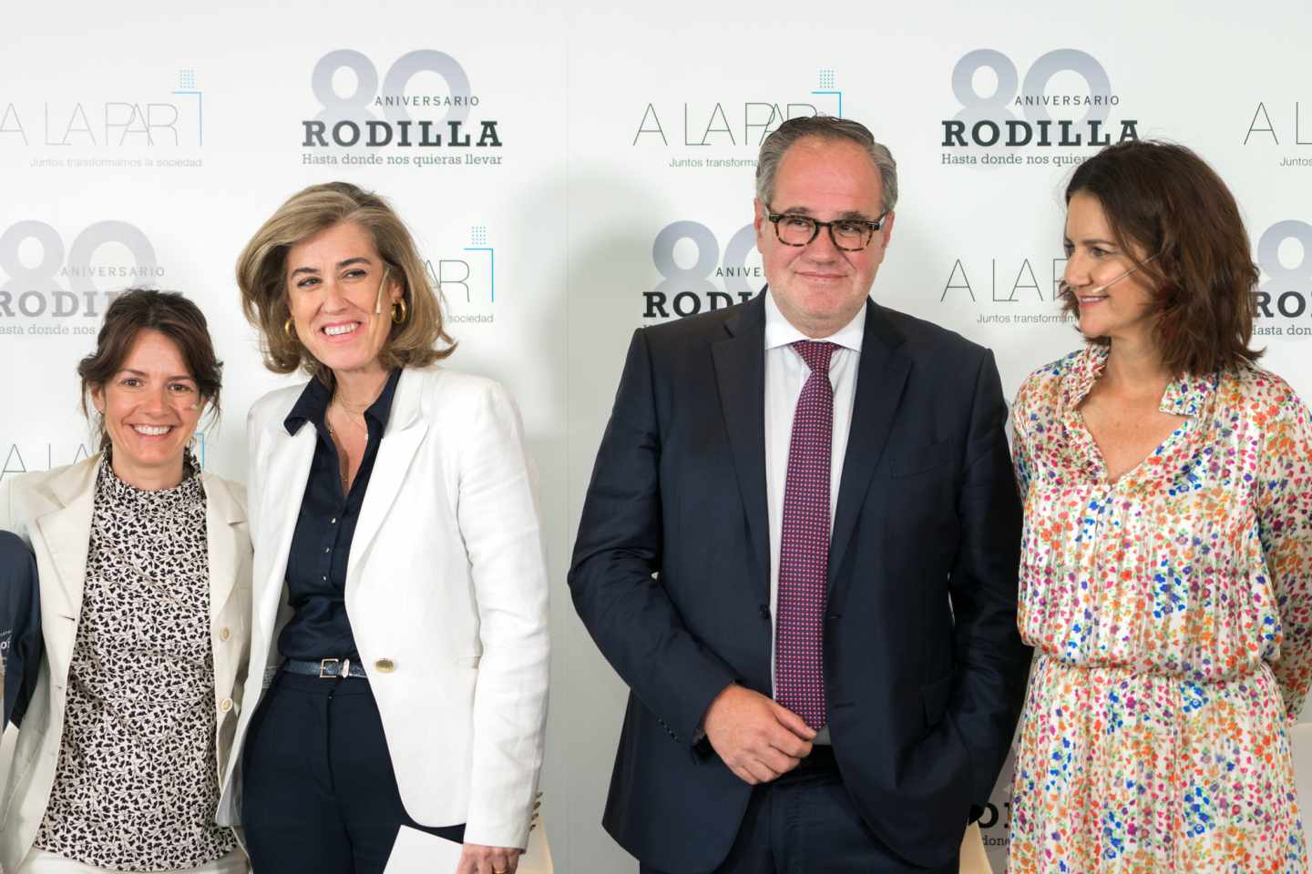 Demetrio Carceller, presidente de Rodilla junto a sus colaboradores.