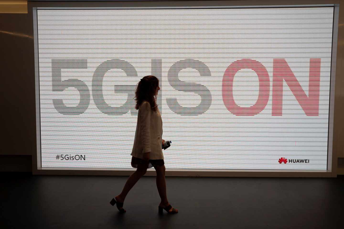 China ignora el veto a Huawei y concederá licencias comerciales del 5G "pronto"