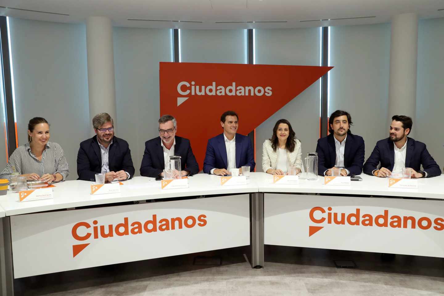 Albert Rivera, rodeado por su Comité Ejecutivo de Ciudadanos,