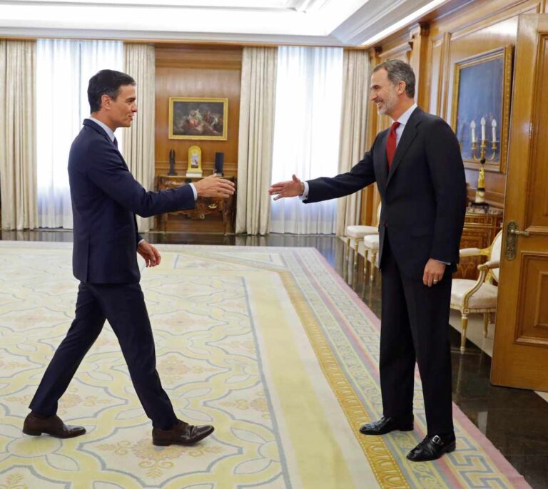El Rey y Sánchez se reúnen de urgencia en Zarzuela tras el fracaso de la investidura