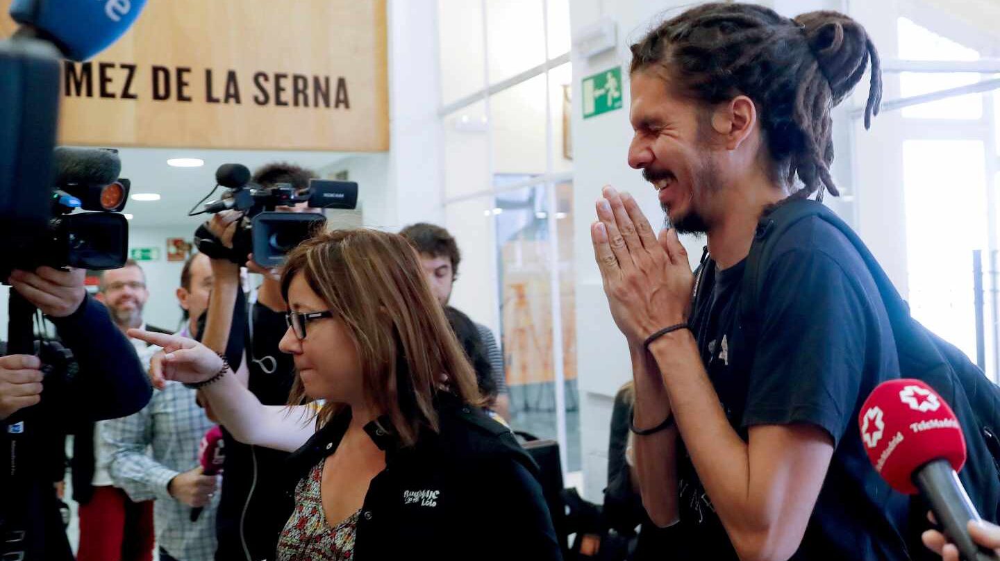 Alberto Rodríguez, secretarío de organización de Podemos, a su llegada al Consejo Ciudadano.