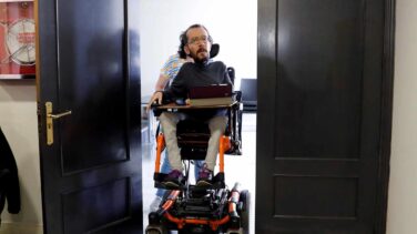 Echenique justifica su cese al no cumplir los "objetivos" en "implantación territorial"