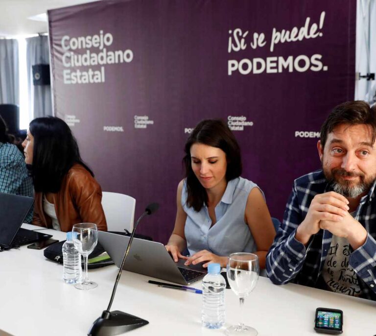 Montero amenaza a los barones de Podemos con primarias si cuestionan su liderazgo