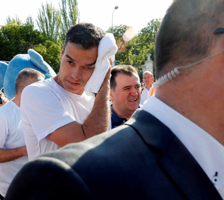 La investidura de Sánchez, en el alero: "No aceptaremos el chantaje de Podemos"