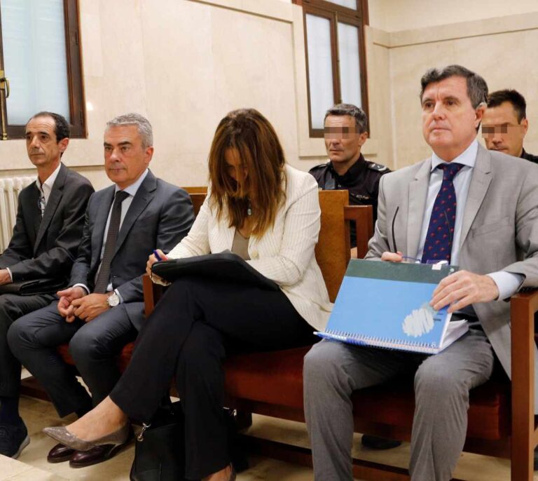 Matas admite haber cometido prevaricación y fraude al adjudicar Son Espases