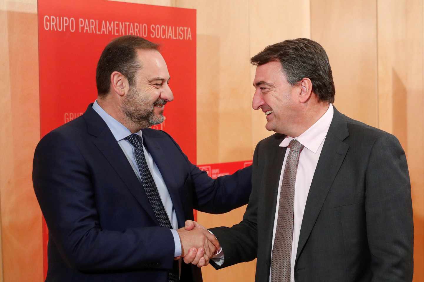 El PNV reclamará las transferencias pendientes y otro 'encaje territorial' en su cita con el PSOE
