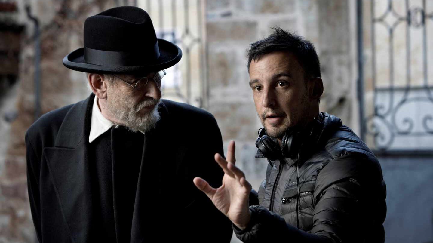 Rodaje de "Mientras dure la guerra": Karra Elejalde (Unamuno) y Alejandro Amenábar.