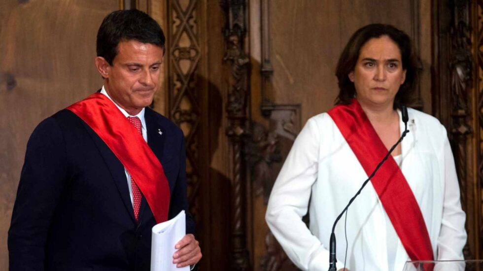 Manuel Valls y Ada Colau.