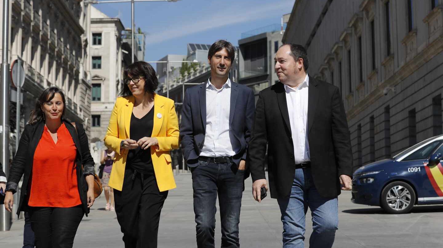 Ana Miranda, , Diana Riba, Jordi Solé y Pernando Barrenba, de Ahora Repúblicas.