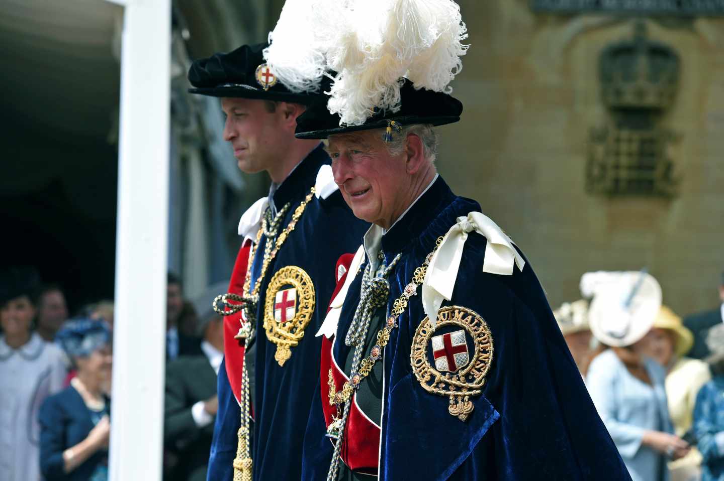 El príncipe Carlos de Inglaterra, junto a su hijo el príncipe Guillermo.