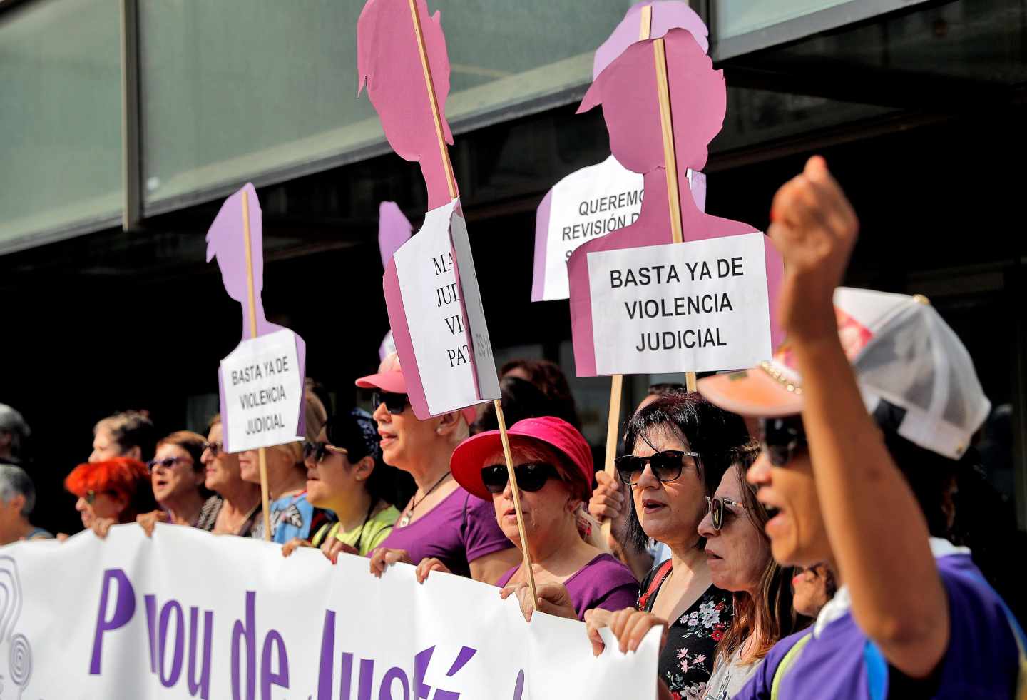 Concentración del Movimiento Feminista de Valencia para exigir revocar la sentencia de "La Manada"