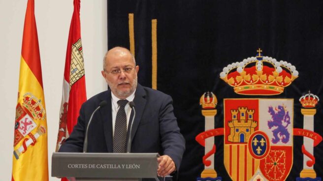 Fin de aforamientos y limitación de mandatos: PP y Cs firman un acuerdo en Castilla y León
