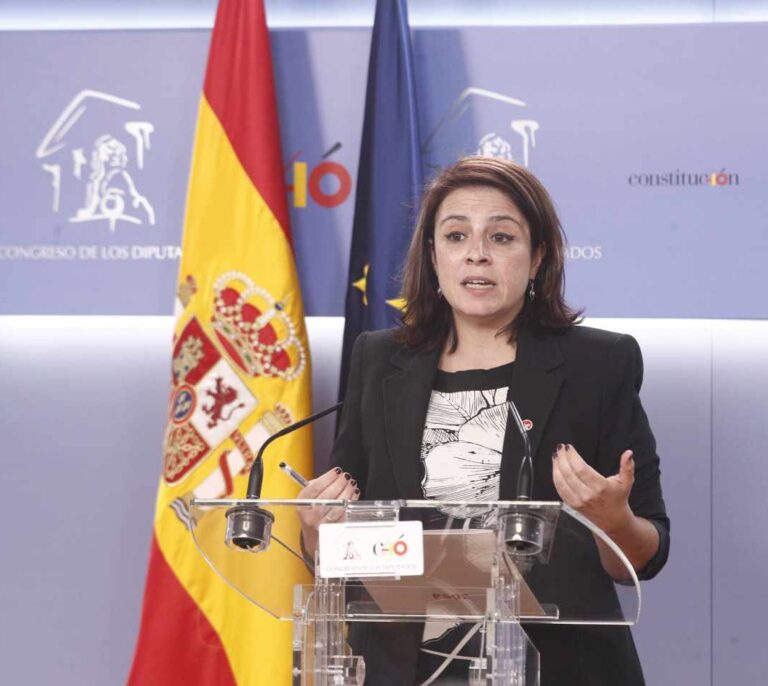 Lastra descarta "ninguna negociación" tras reunirse con ERC y JxCat: "Es diálogo"