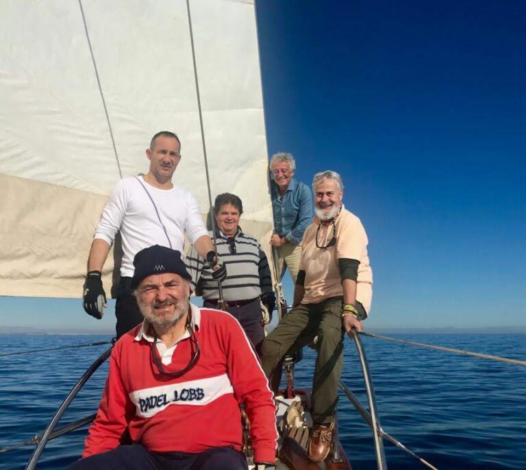 Tras la estela de Elcano 500 años después: la vuelta al mundo salvando el mar del plástico