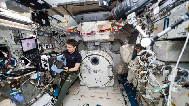 La tripulación de la Estación Espacial Internacional se encierra en la zona rusa tras una fuga de aire