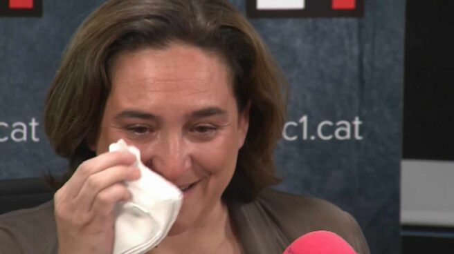 Ada Colau rompe a llorar en la radio: "Han sido semanas muy duras"