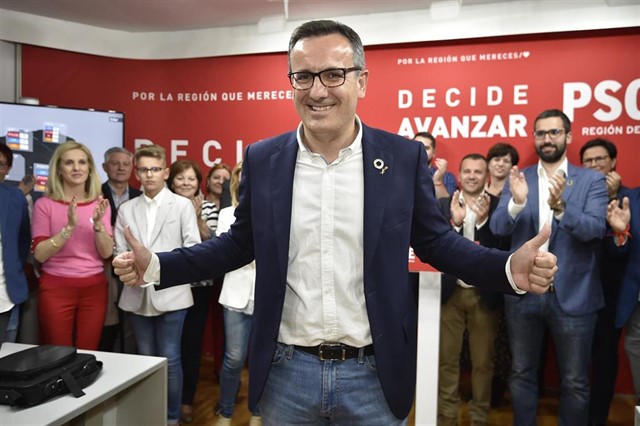 El PSOE sube la apuesta en Murcia y ofrece a Cs la alcaldía a cambio de la comunidad