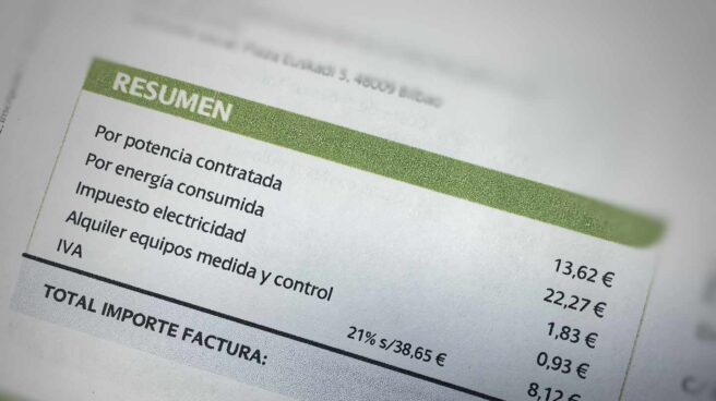 Una factura eléctrica de una comercializadora, que han intensificado las llamadas para hacer portabilidades Una factura de electricidad