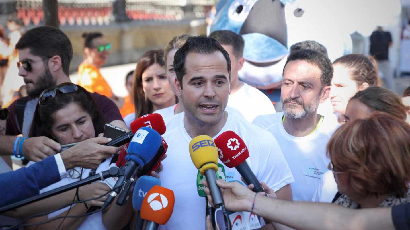 Ignacio Aguado en declaraciones ante los medios.