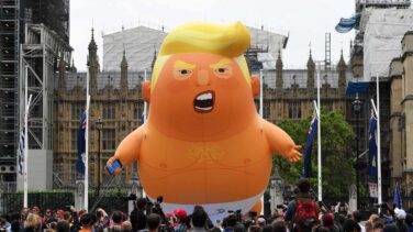 El líder laborista Jeremy Corbyn abandera la protesta contra Trump en Londres