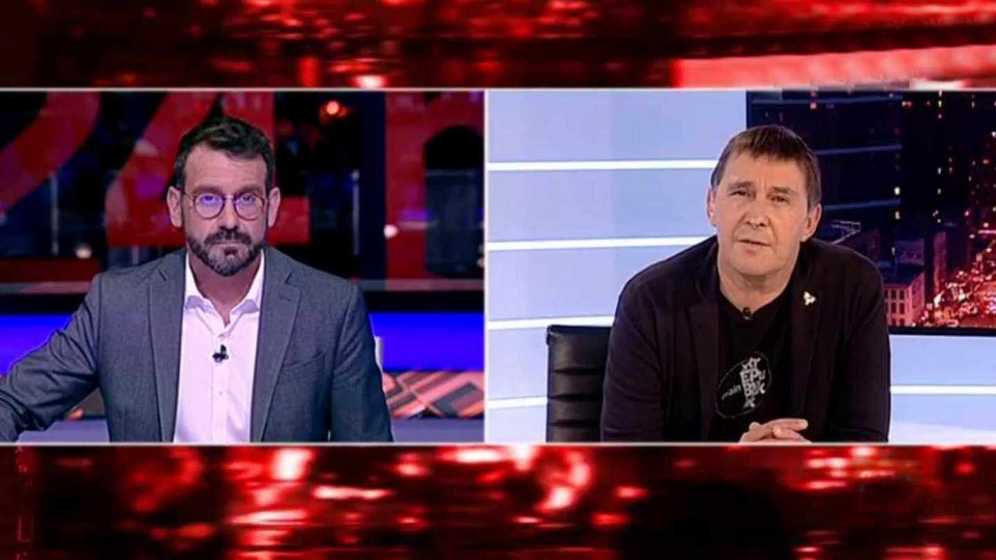 TVE compensa el malestar por la entrevista a Otegi invitando hoy a las víctimas al mismo programa